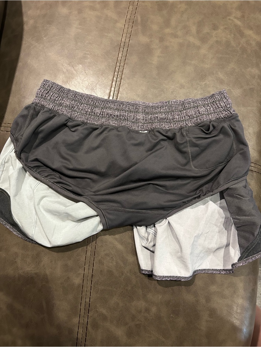 lululemon Hotty Hot Heathered Purple Running Shorts - Picture 4 of 4